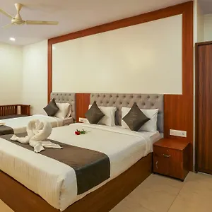 *** Hotel Royal Plaza India